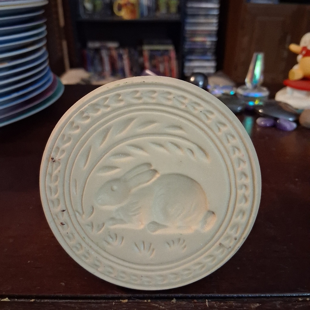 EASTER BUNNY Vintage COOKIE STAMP - Picture 3 of 3